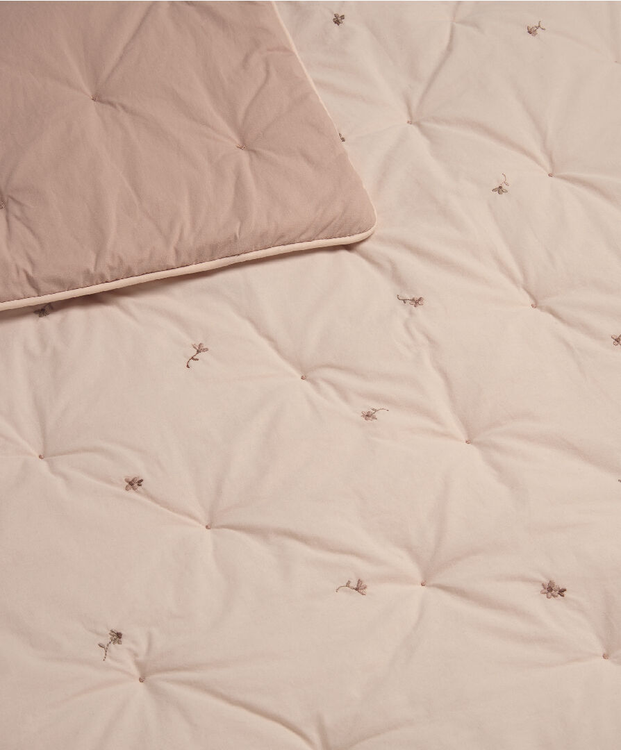 لحاف ويلكم تو ذا وورلد مزين بزهور image number 3