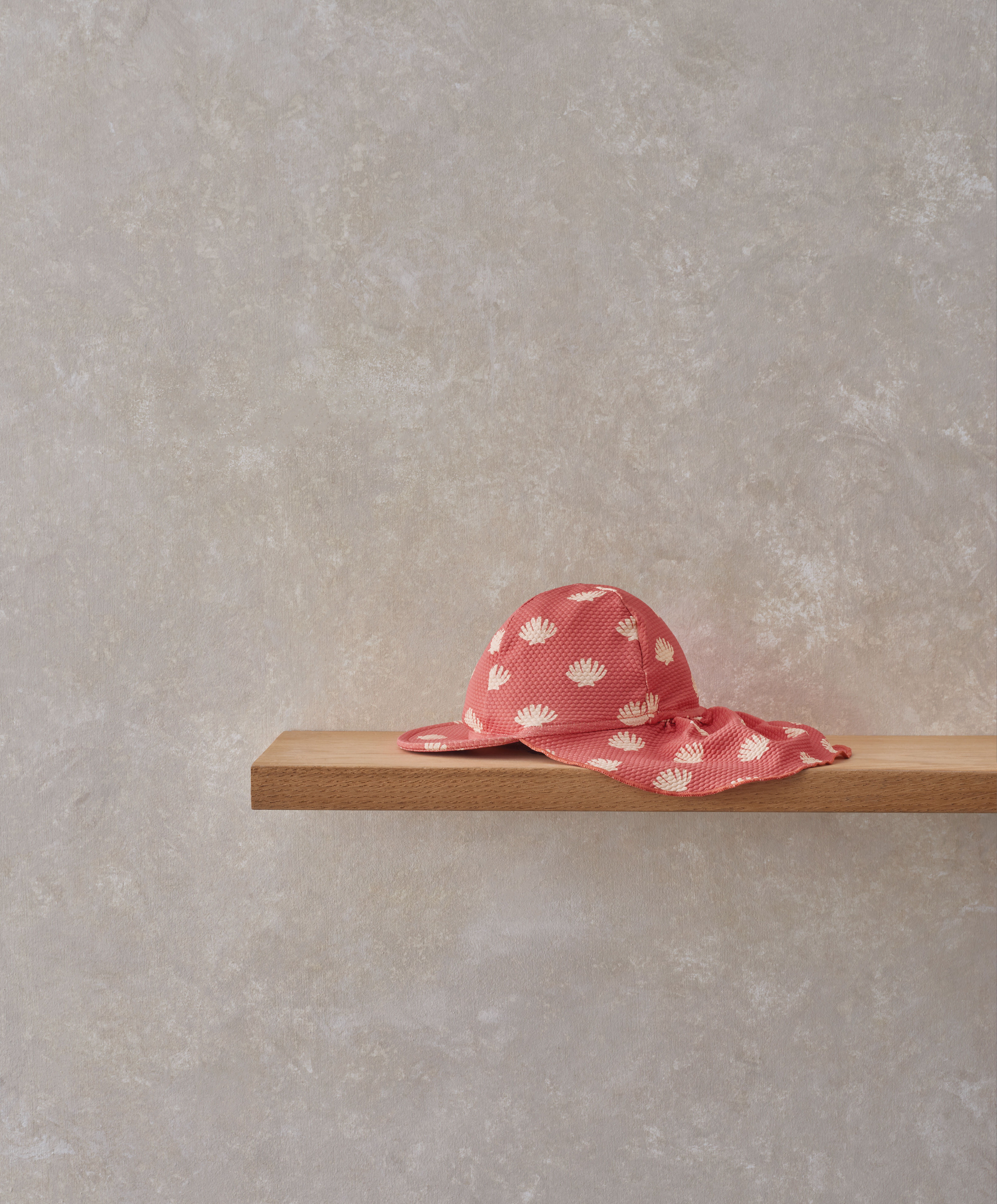 قبعة شمسية بنقشة صدف بالكامل