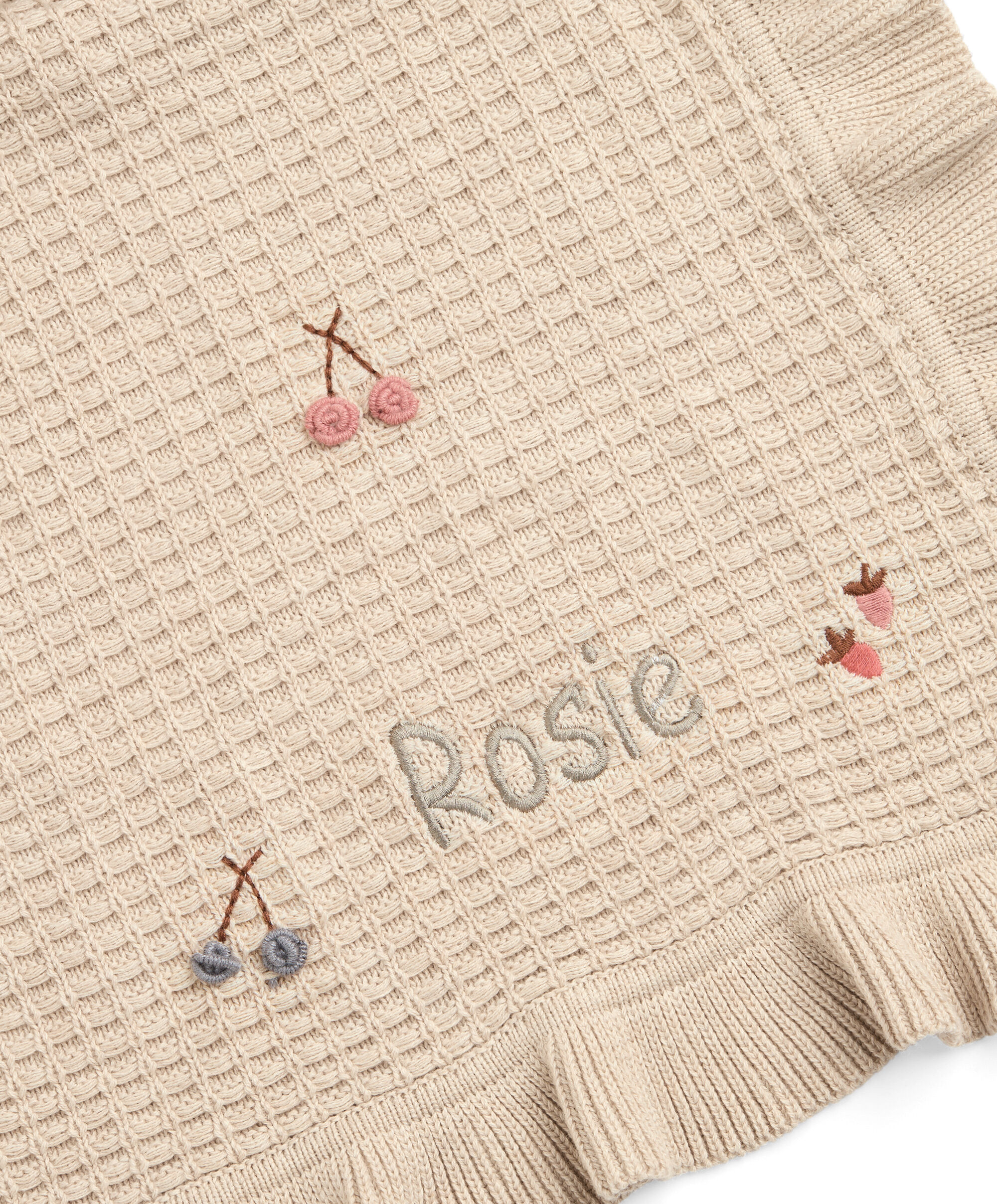 بطانية منسوجة بنقشة توت مزينة بكشكش image number 5