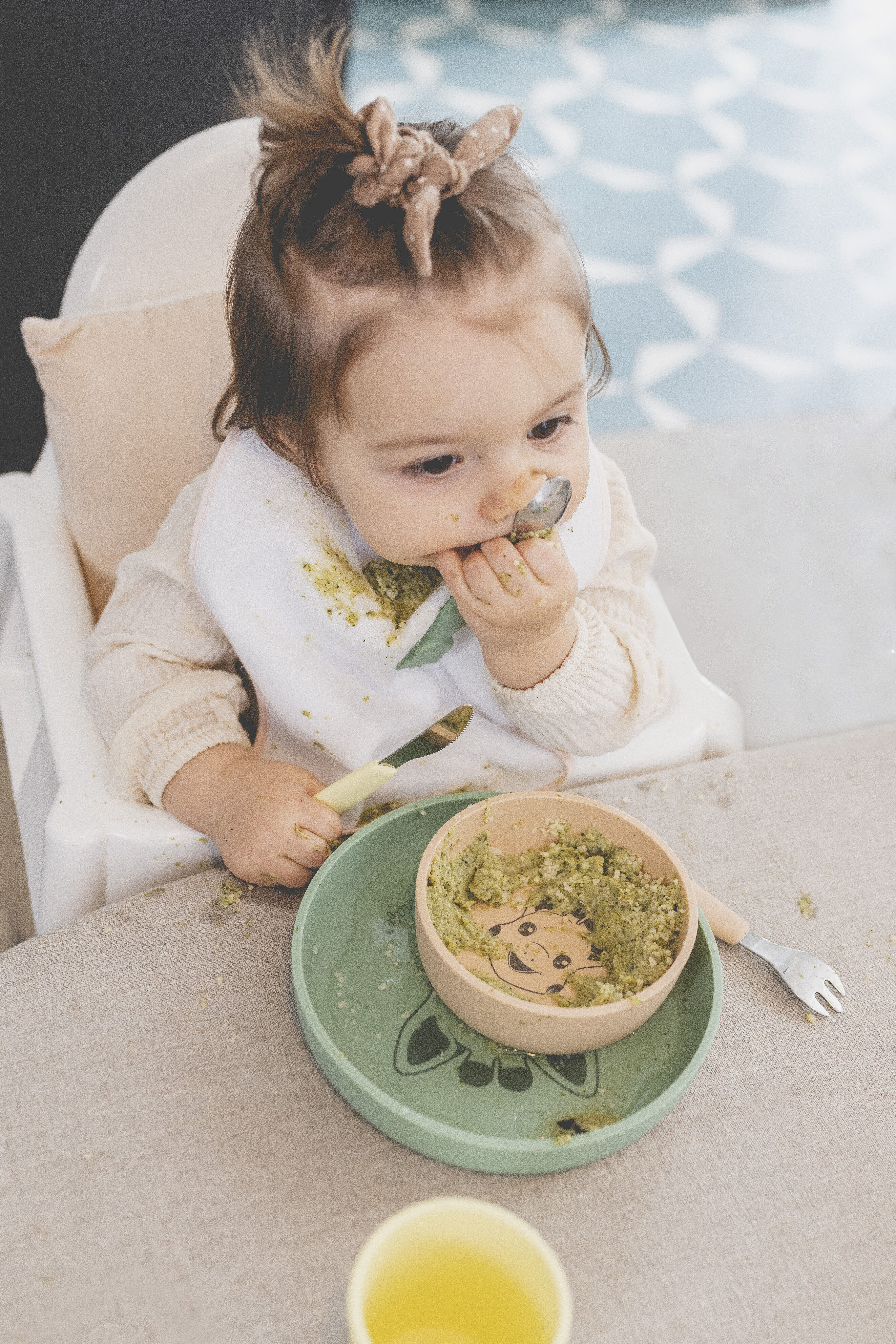 مجموعة أدوات طعام سيليكون إل ايتيه اون فوا من صوفي لا جيراف image number 19