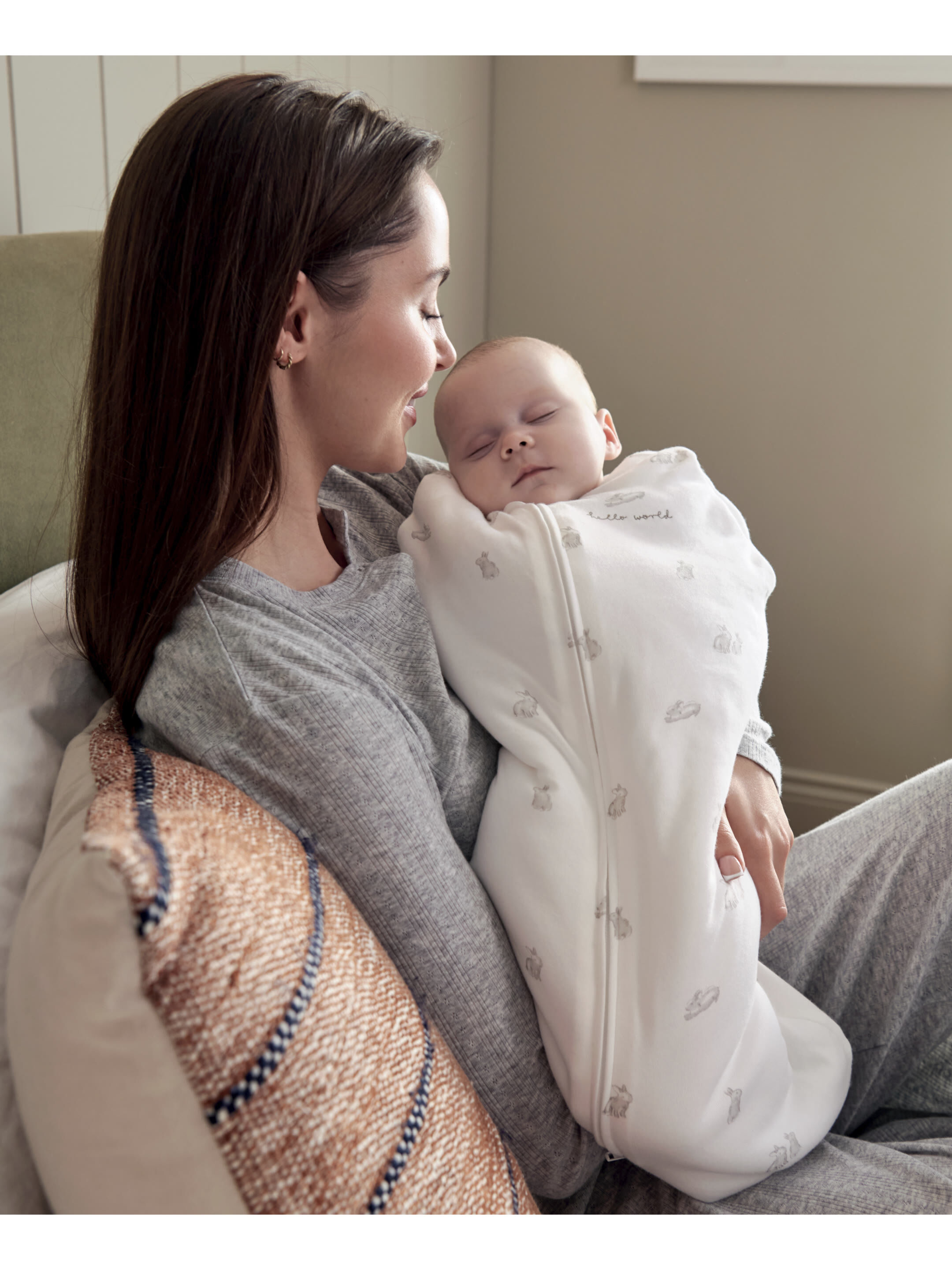 Bunny Dreampod Swaddle - 0-3m 2.5 Tog image number 2