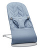 كرسي هزاز بليس قطن بتصميم مبطن من بيبي بيورن - أزرق image number 1