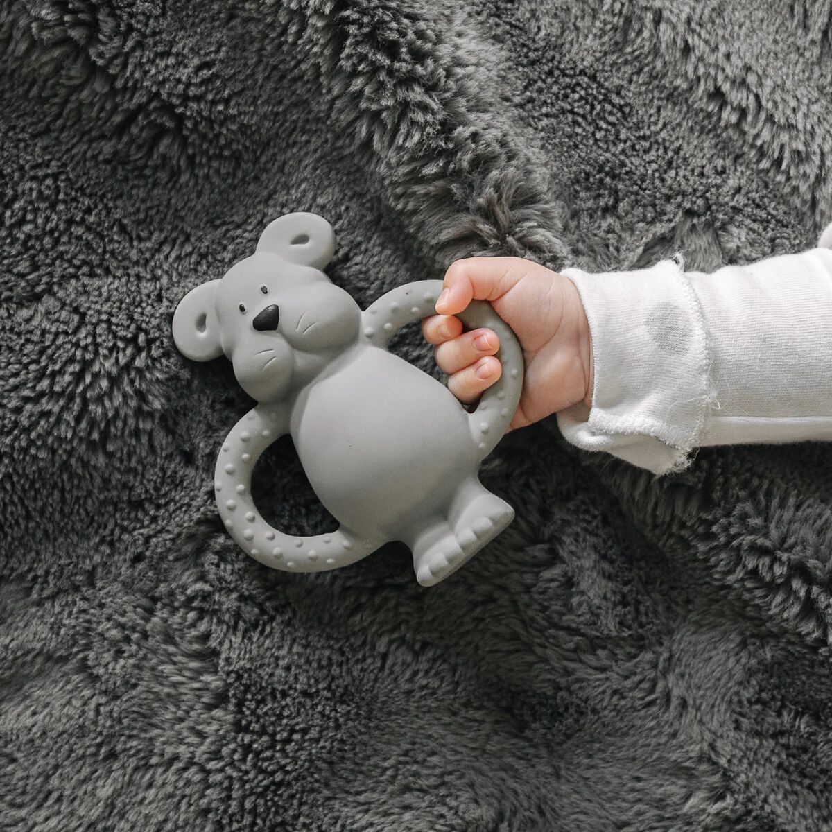 حلقة تسنين بتصميم الدب ألبرت من مطاط طبيعي - أزرق image number 2