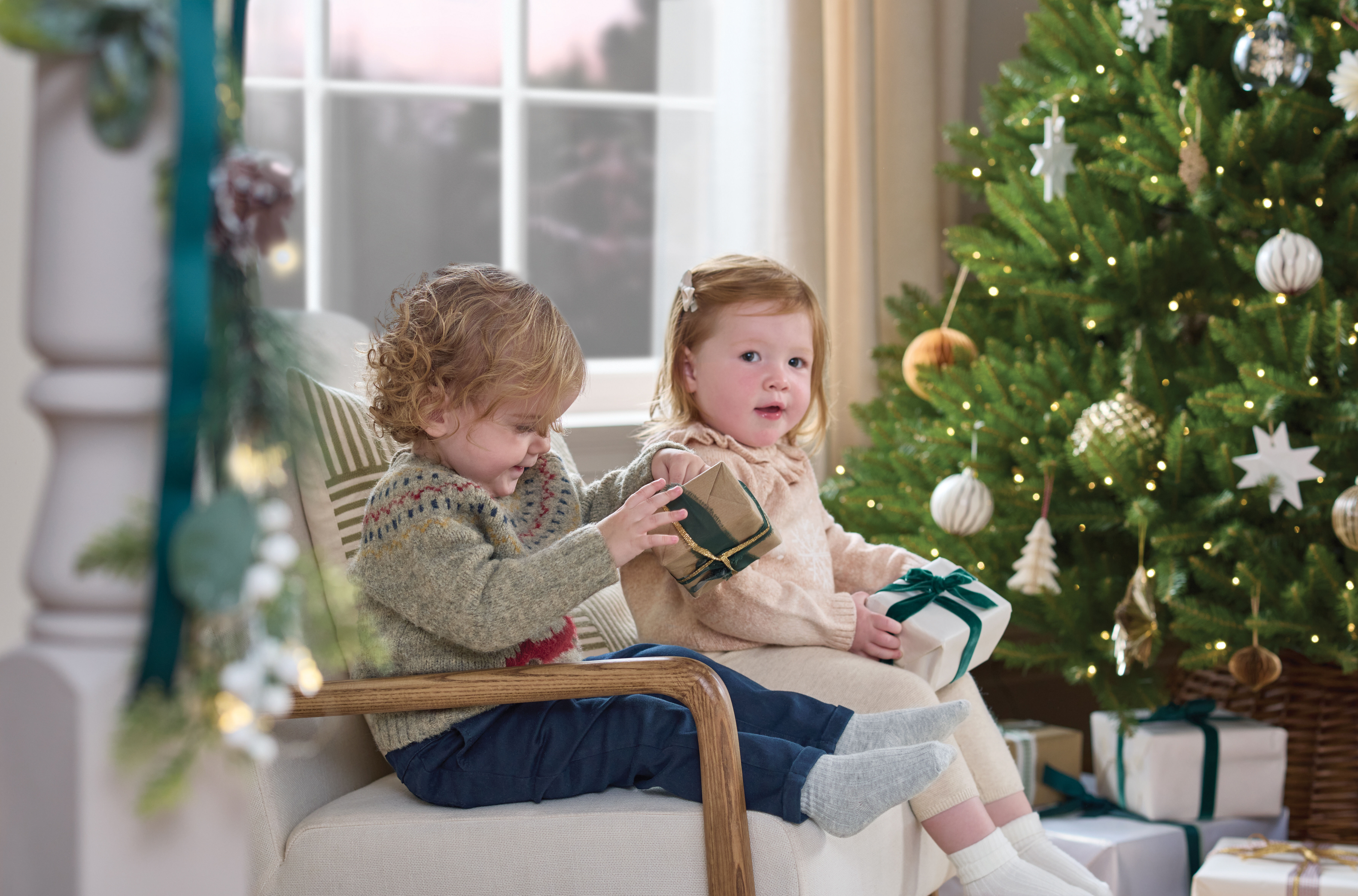 سترة كريسماس بتصميم سيارة image number 9