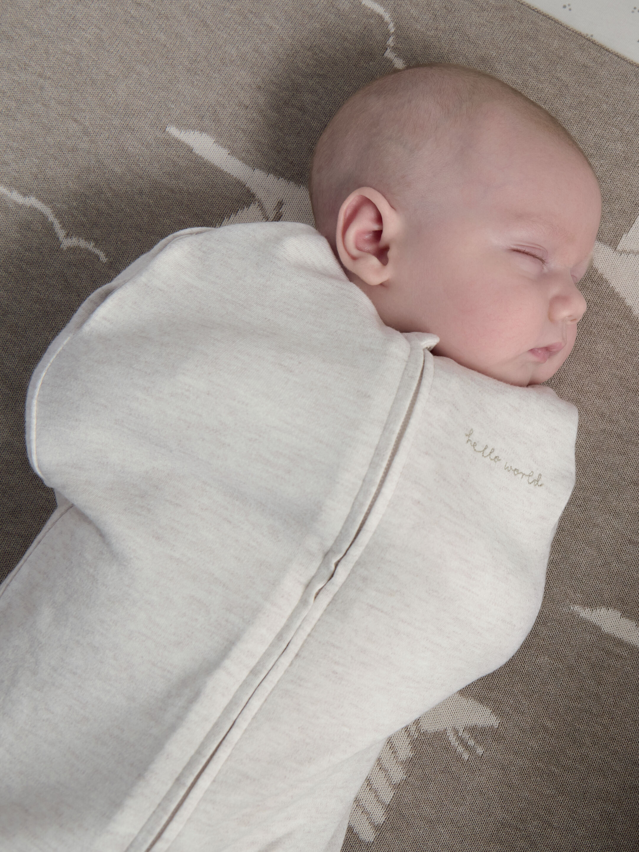 Swaddle - Newborn 1.0T Oat image number 2