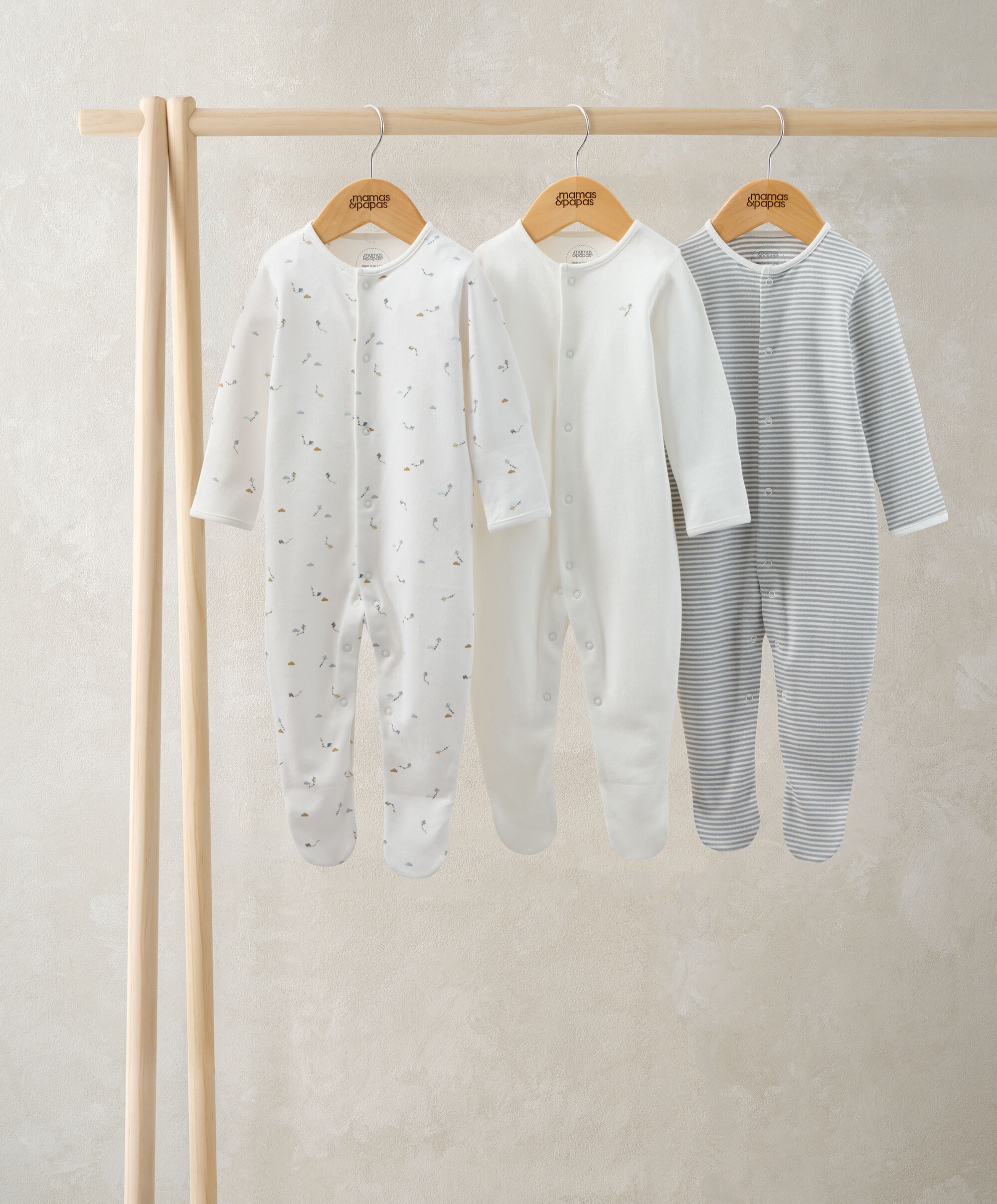 طقم بيحامة بطبعة ورق طائر ( 3 قطع) image number 1