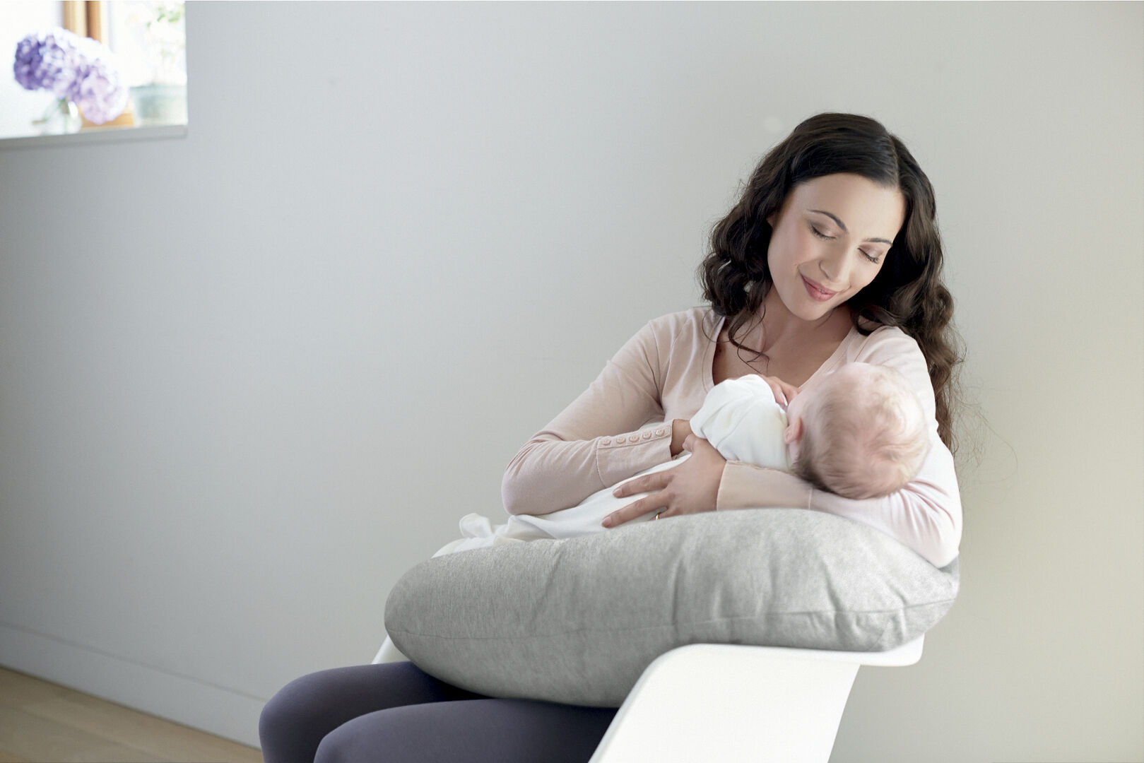 وسادة رضاعة - رمادي فاتح image number 2