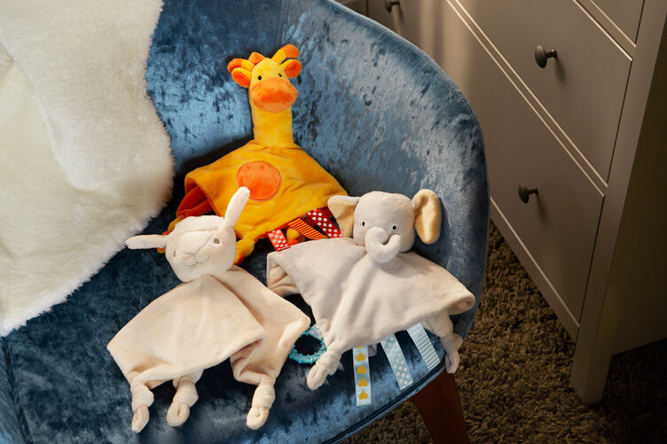 لحاف ناعم بتصميم القرد ماركو من تومي تيبي - أبيض image number 3