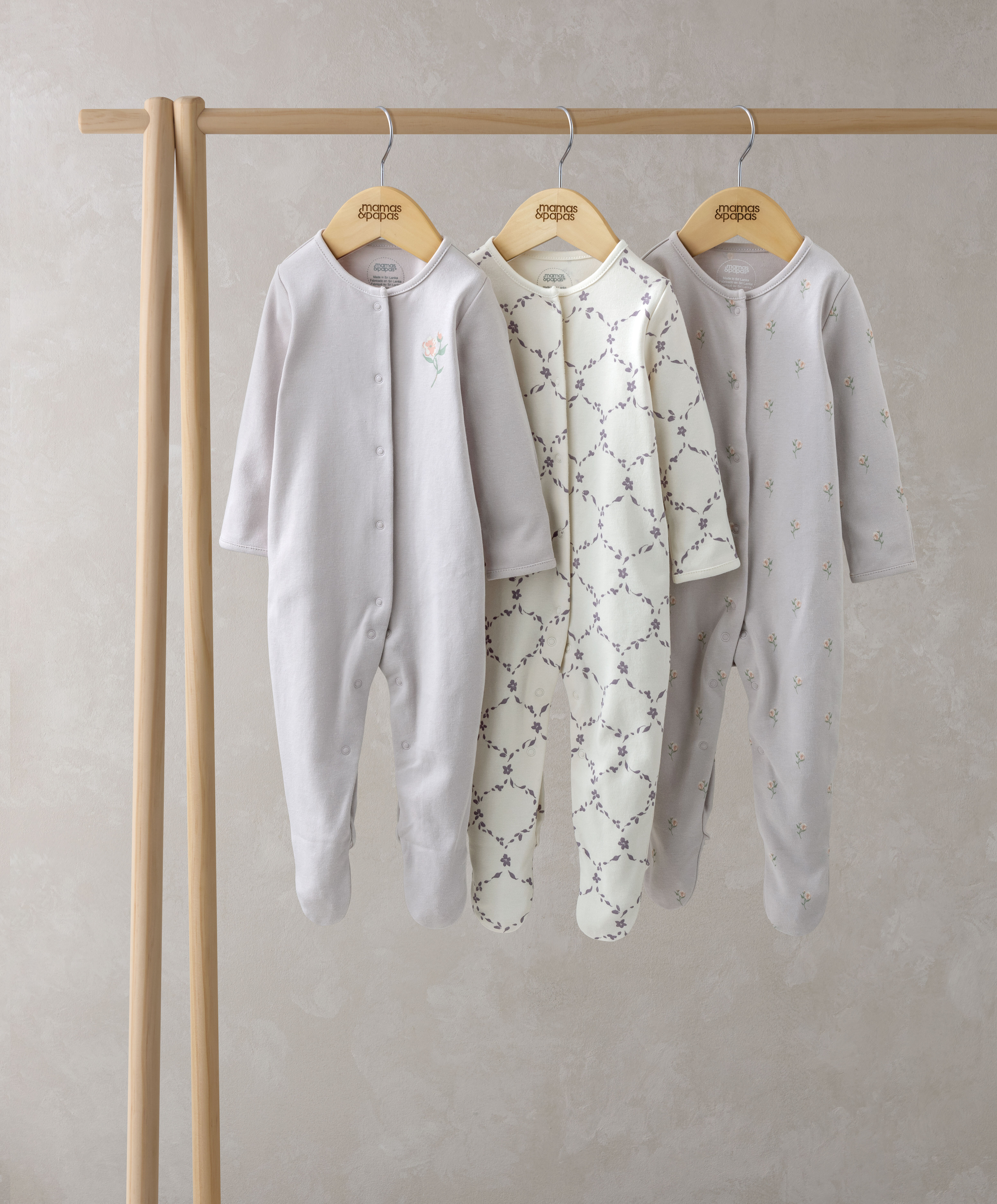 طقم بيجاما قطعة واحدة بنقشة تعريشة زهور - 3 قطع image number 1