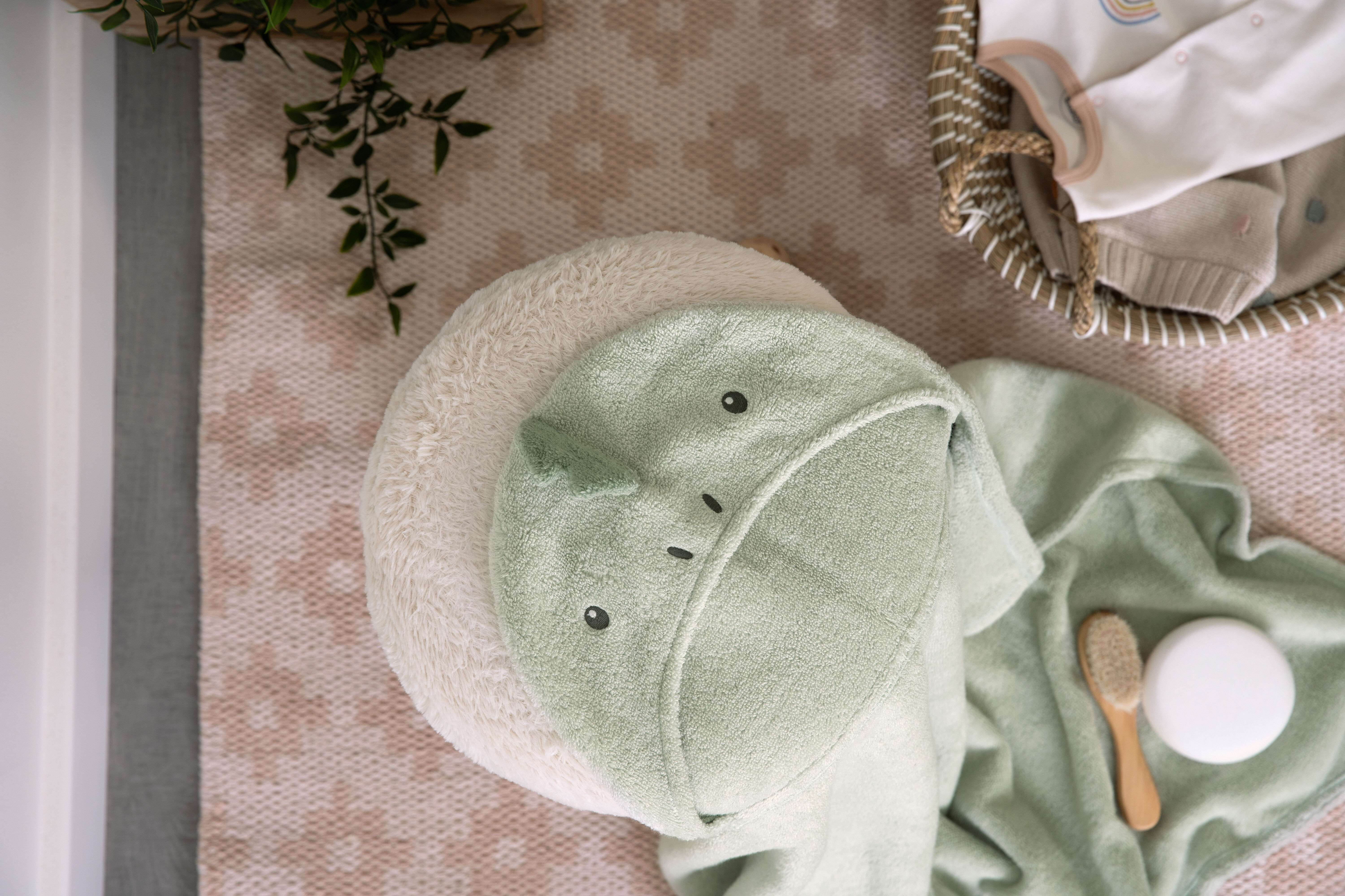 منشفة بغطاء رأس بتصميم ديناصور image number 2