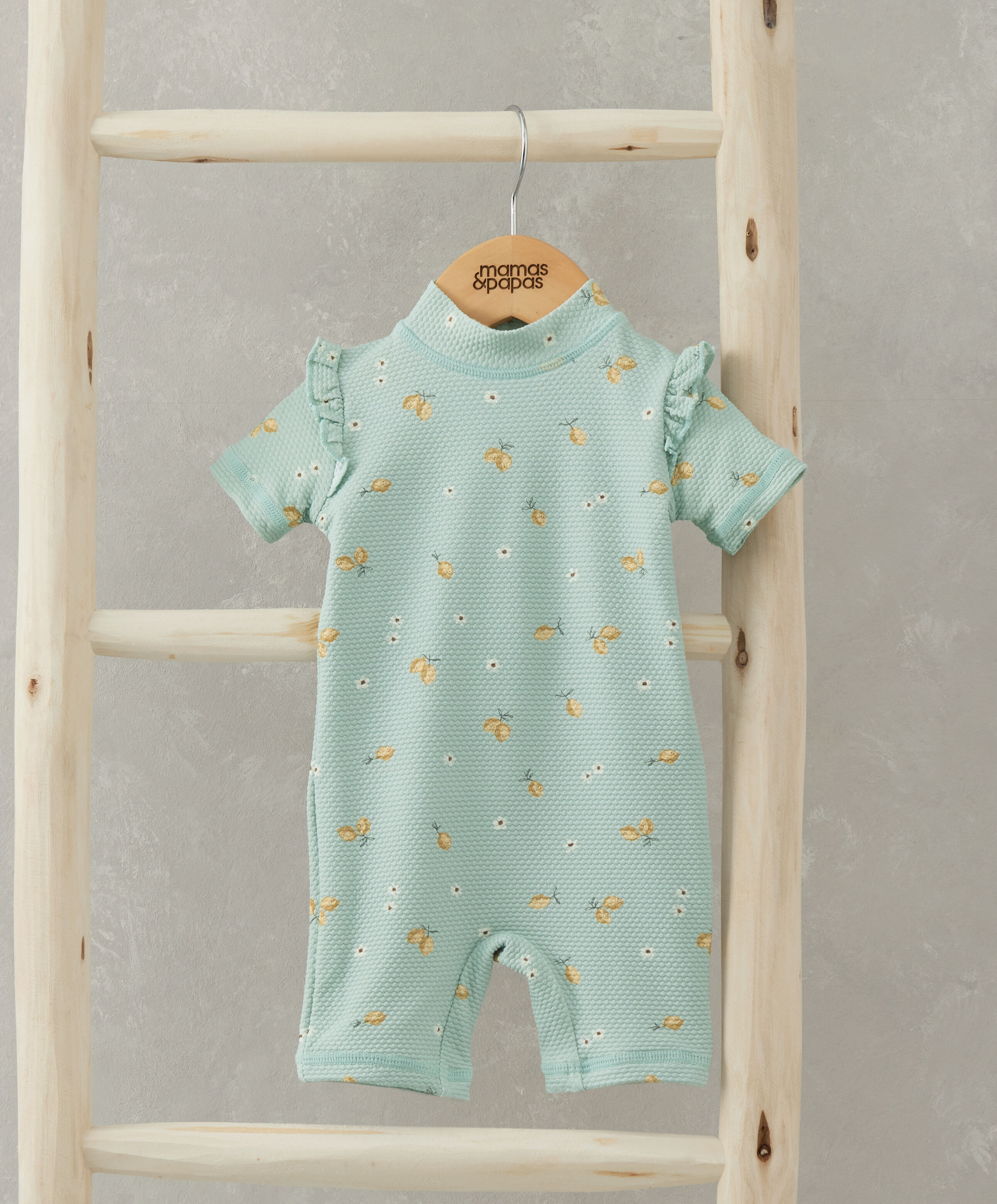 بدلة سباحة بأكمام قصيرة ونقشة ليمون image number 1