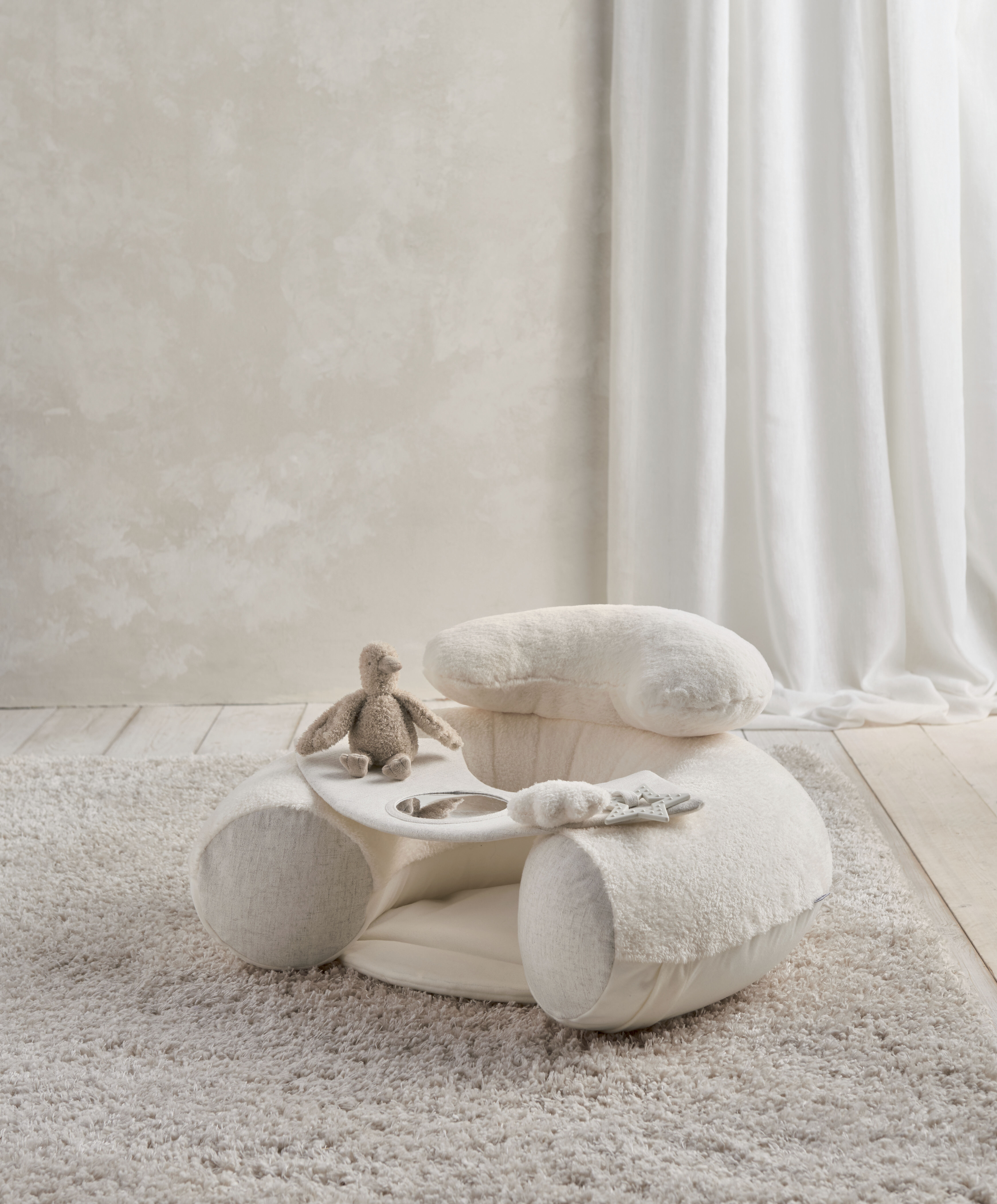 مقعد للجلوس واللعب بدمية بطة - ويلكم تو ذا ورلد داكلينج