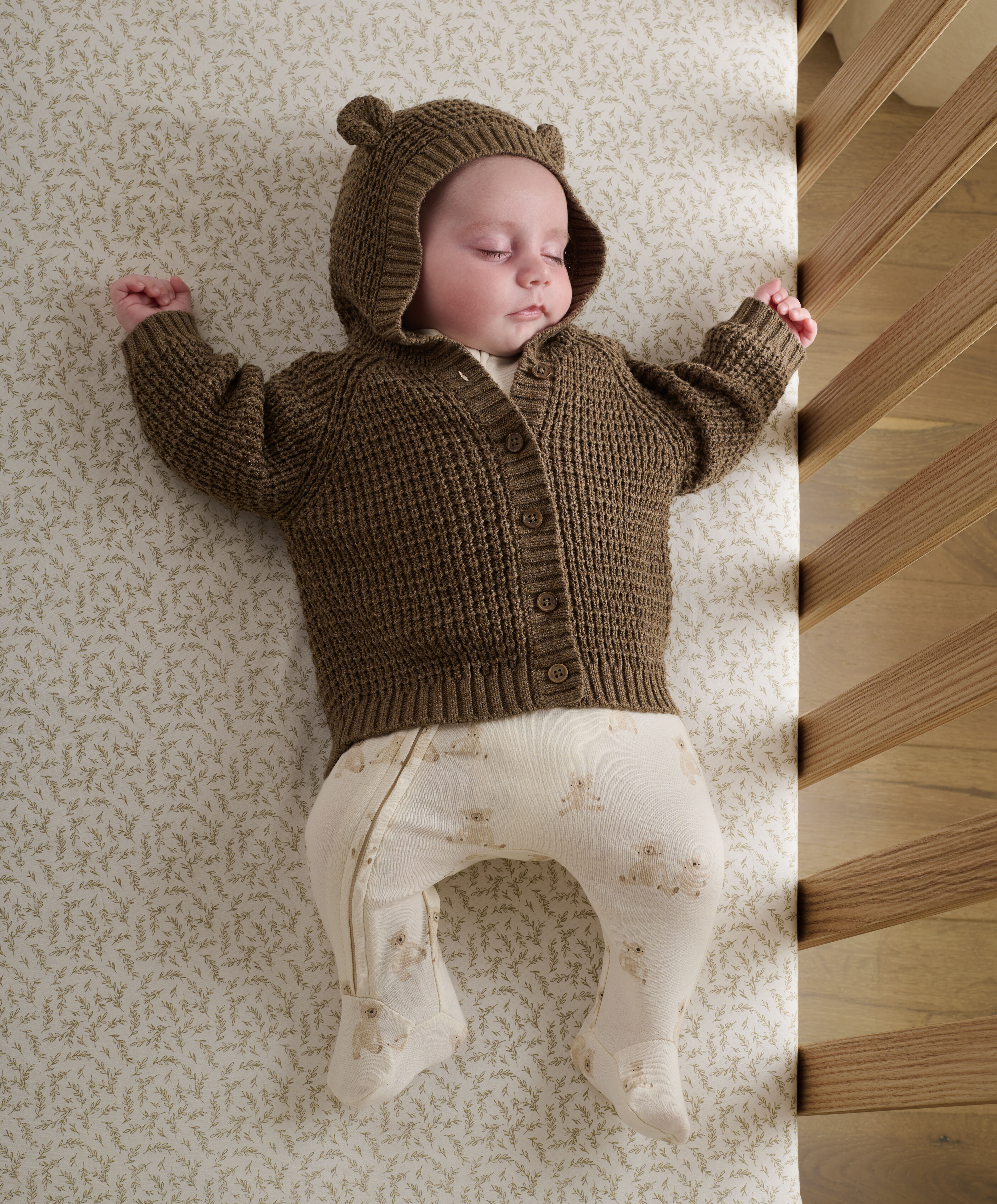 لباس الكل في واحد بطبعة دب بالكامل image number 6