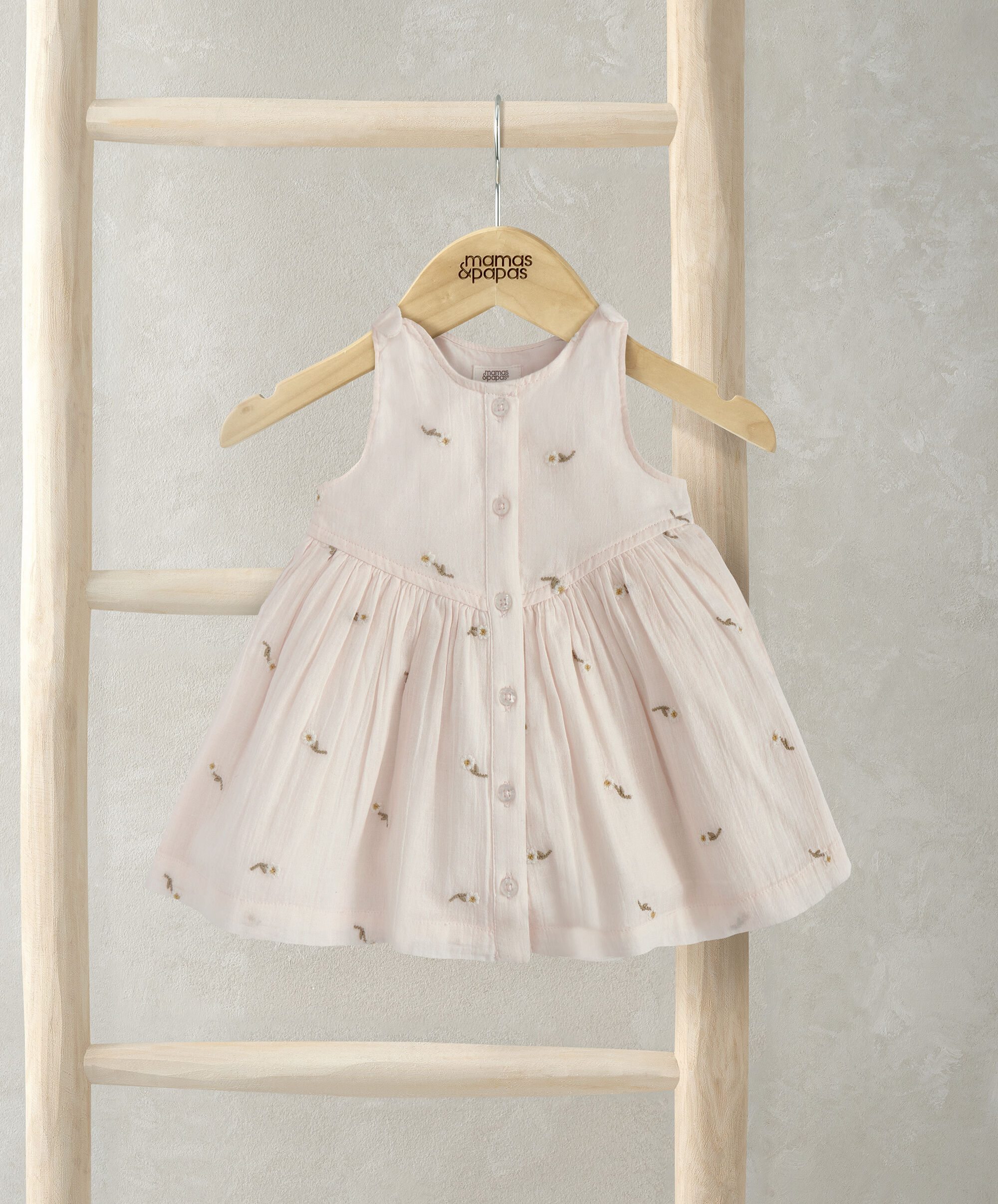 فستان بزهور مطرزة image number 1