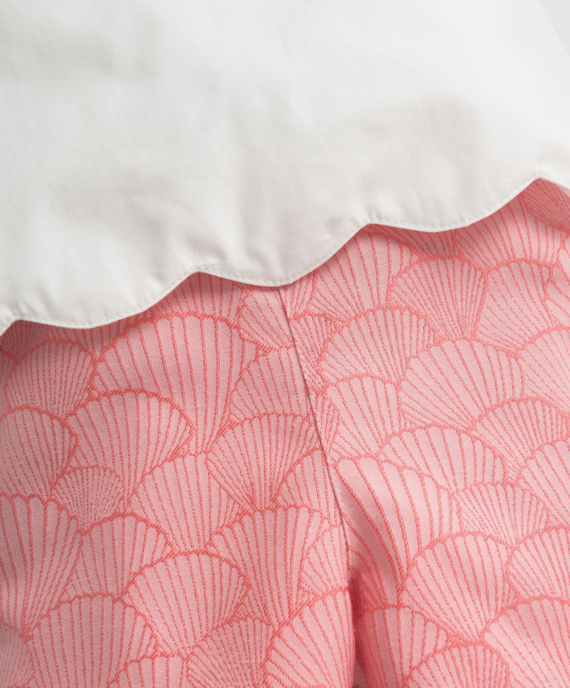 طقم بلوزة وشورت - قطعتان image number 6