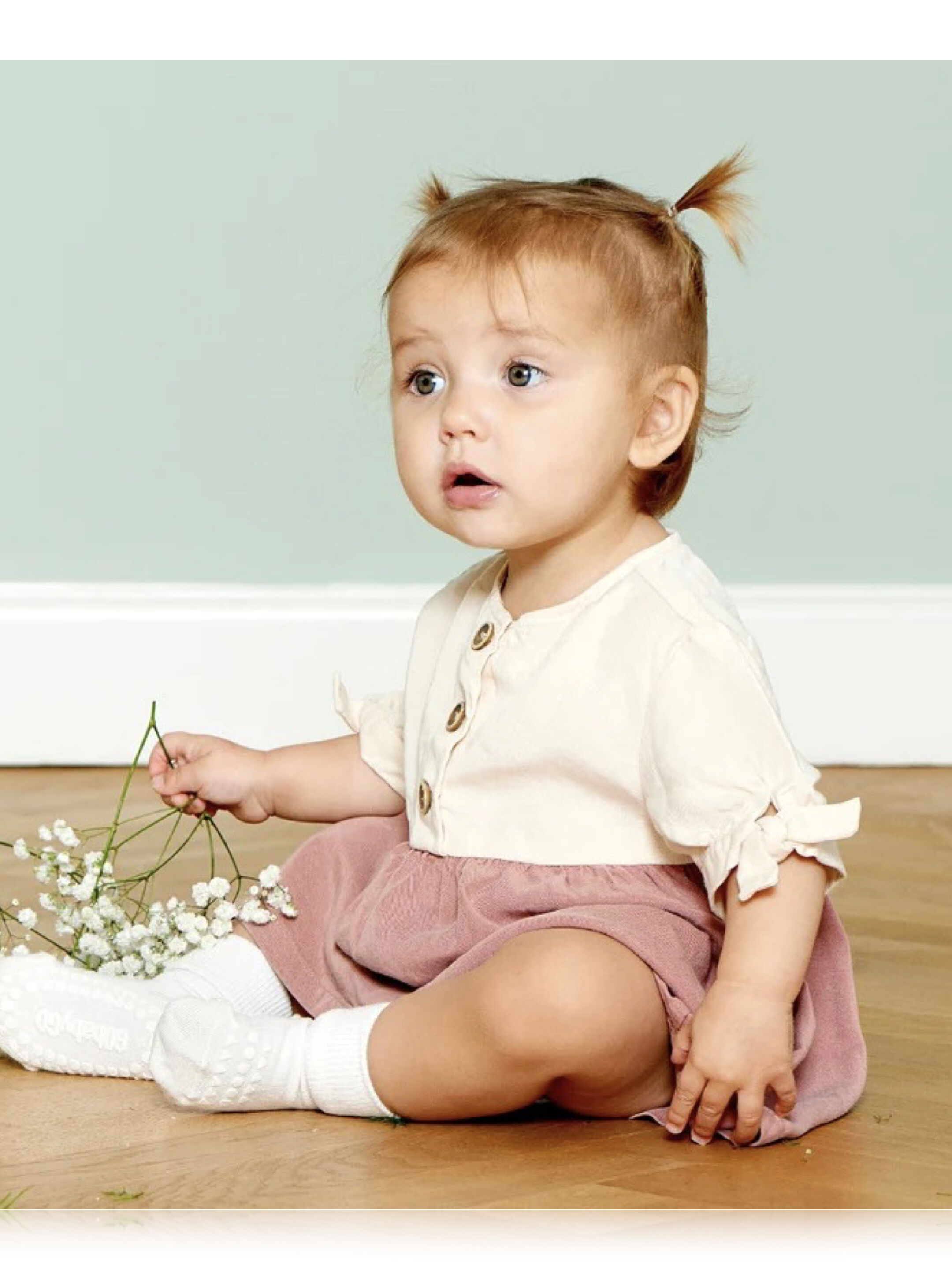 جوارب بامبو مضادة للانزلاق - أبيض كريمي image number 1