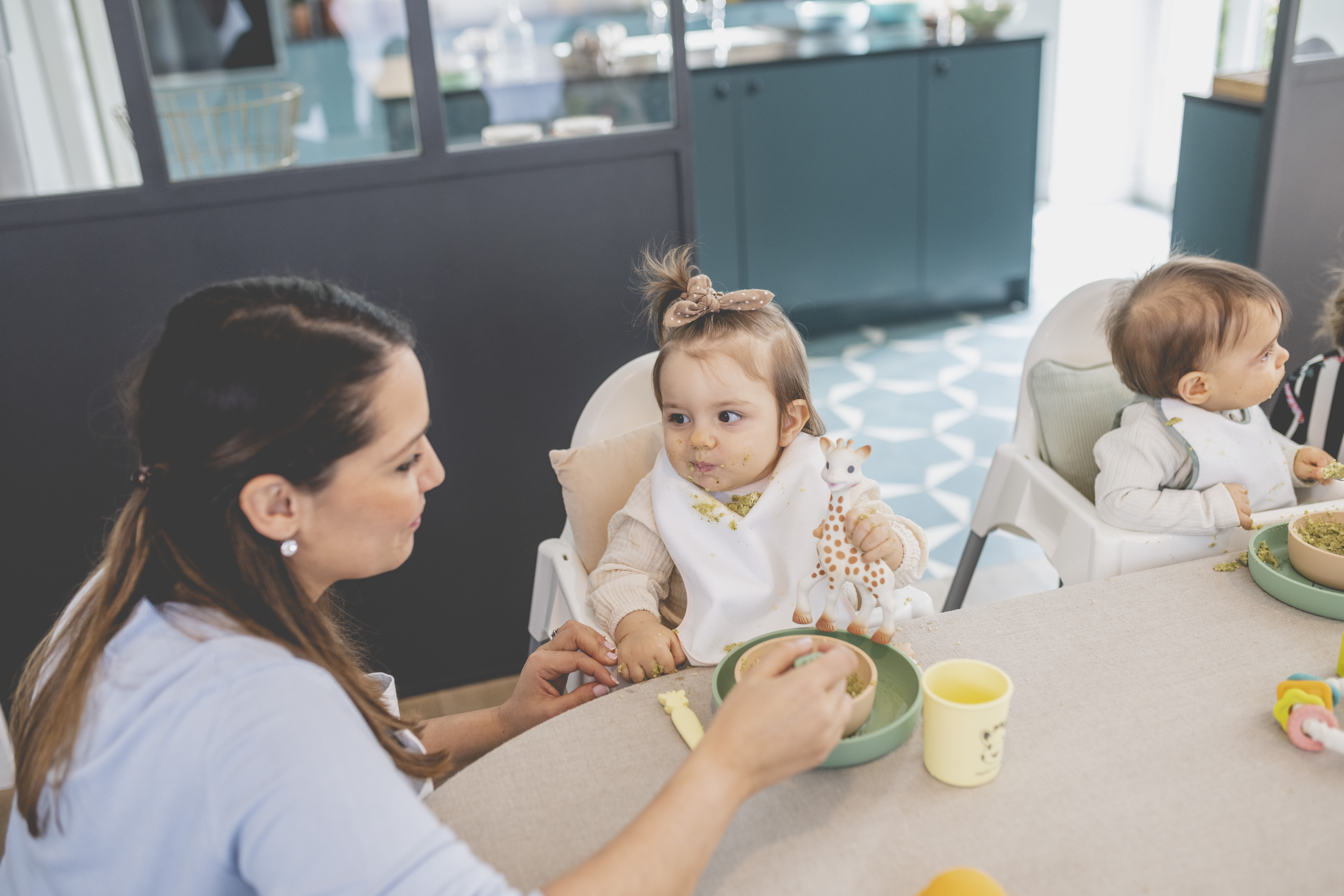 مجموعة أدوات طعام سيليكون إل ايتيه اون فوا من صوفي لا جيراف image number 5