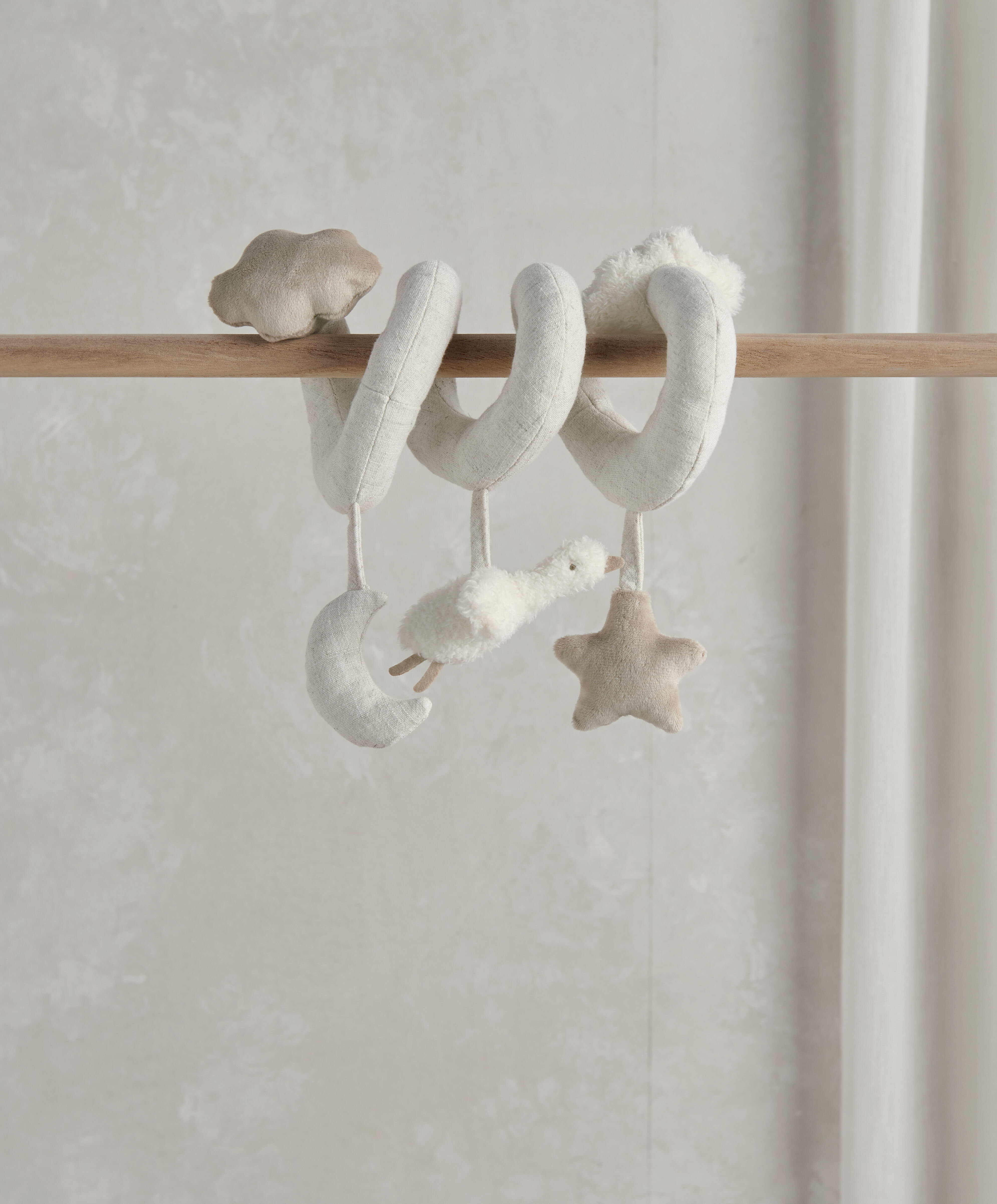 لعبة أنشطة بتصميم حلزوني - ويلكم تو ذا وورلد داكلينج