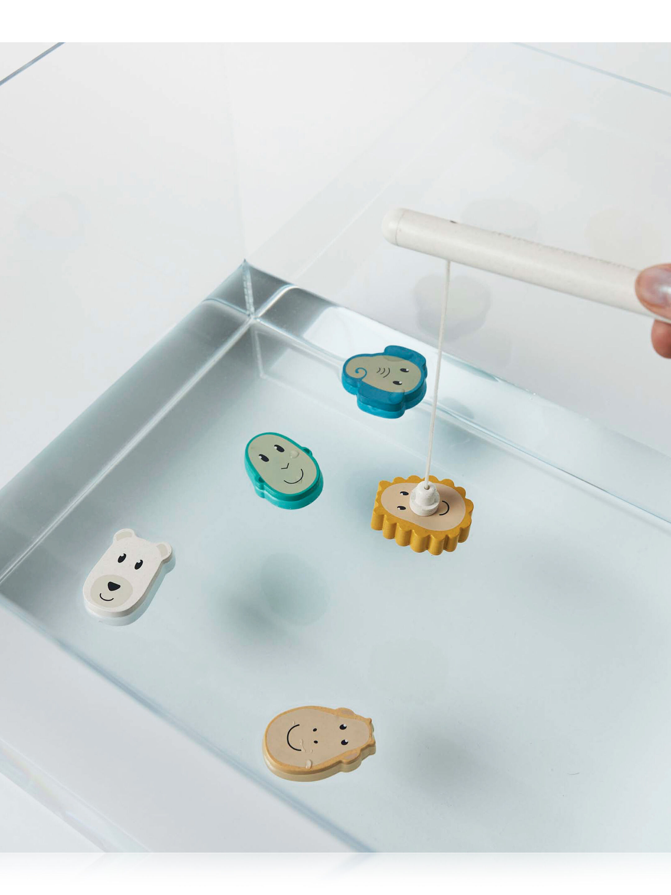 لعبة صيد السمك لأوقات الاستحمام من ماتشستيك مونكي image number 1