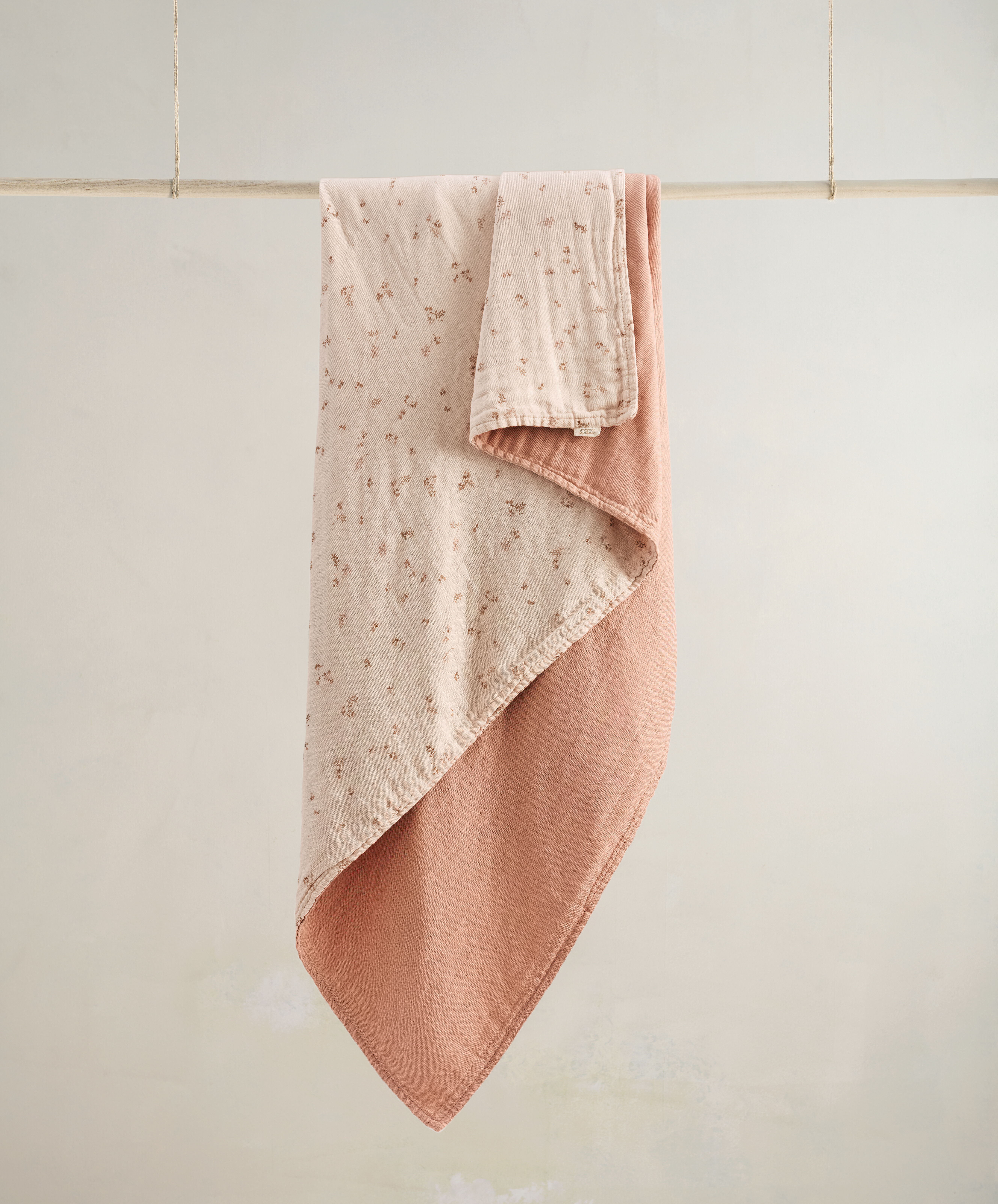 بطانية موسلين - نقشة زهور وايلد فلاور image number 1