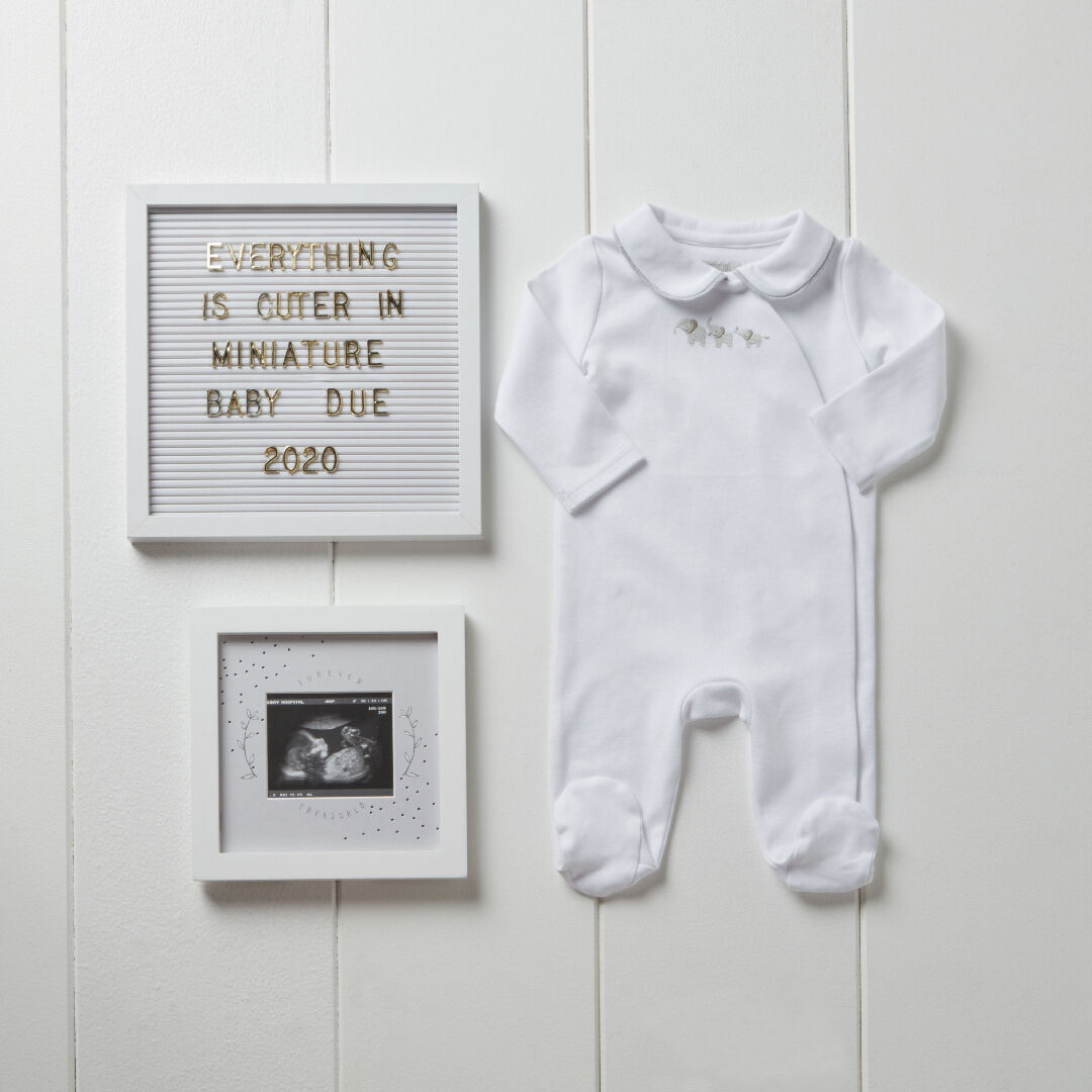 إطار صور الموجات الصوتية فور ايفر تريجرد - أبيض image number 3