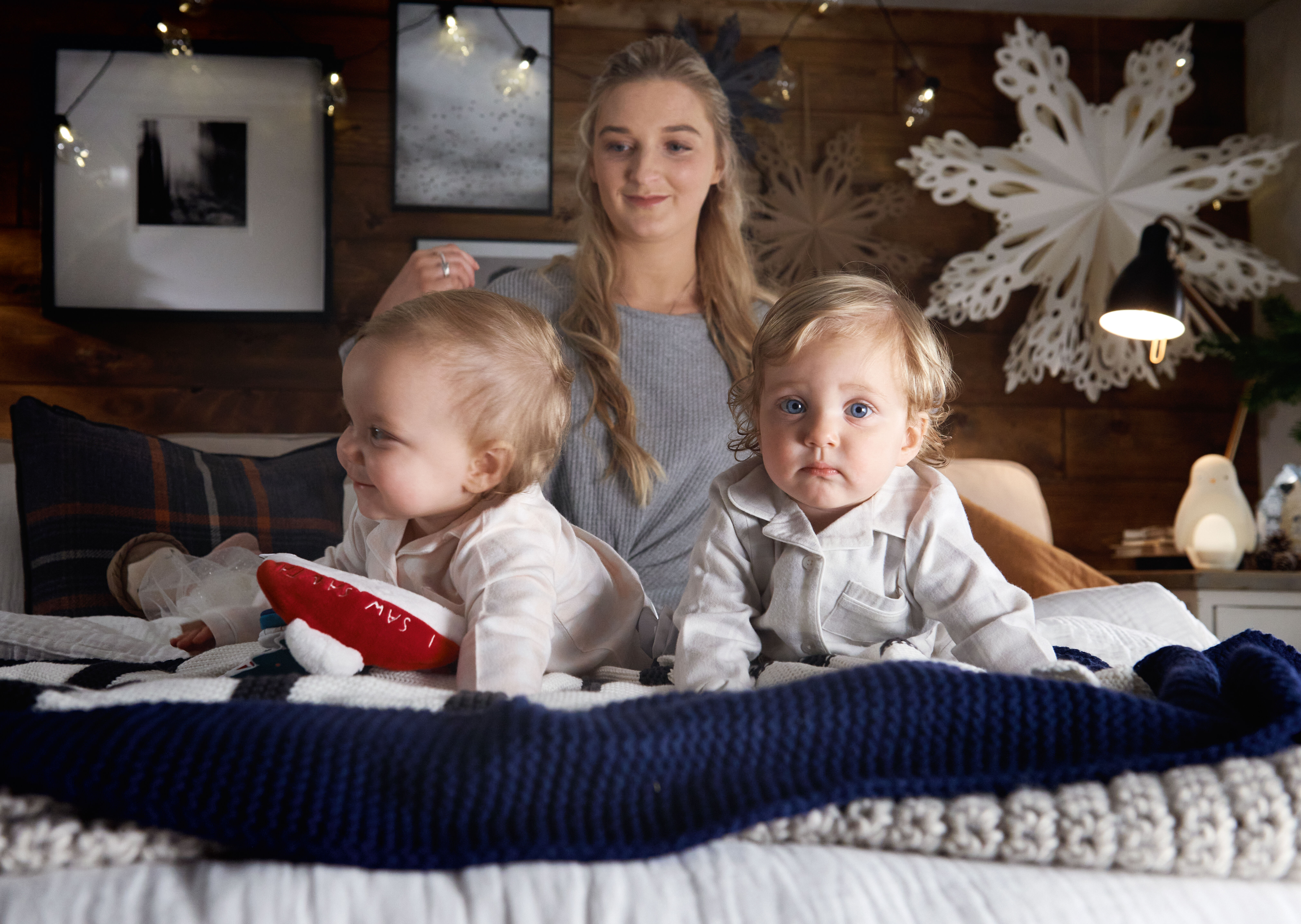 بيجاما منسوجة بنقشة مربعات غينغهام - وردي image number 6