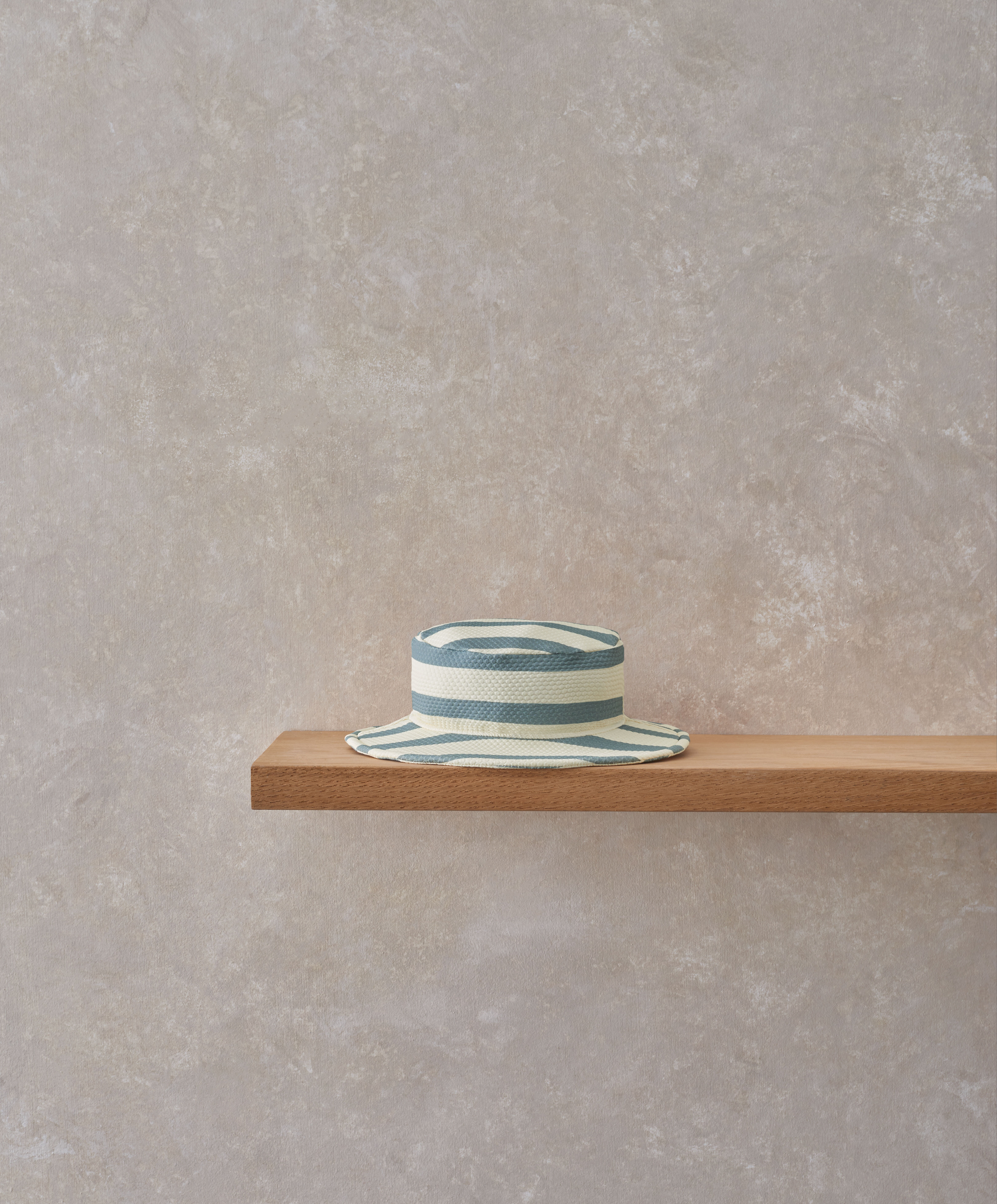 قبعة باكيت بملمس بارز