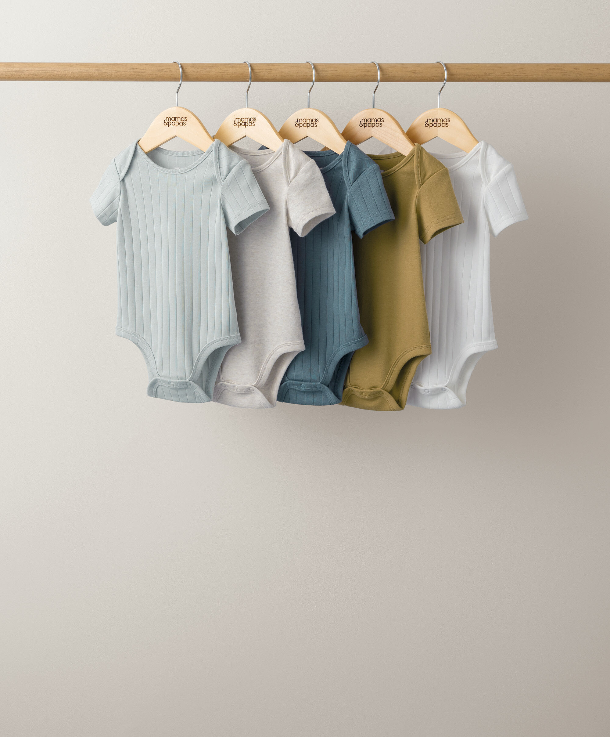 طقم لباس قطعة واحدة مضلع بأكمام قصيرة - 5 قطع