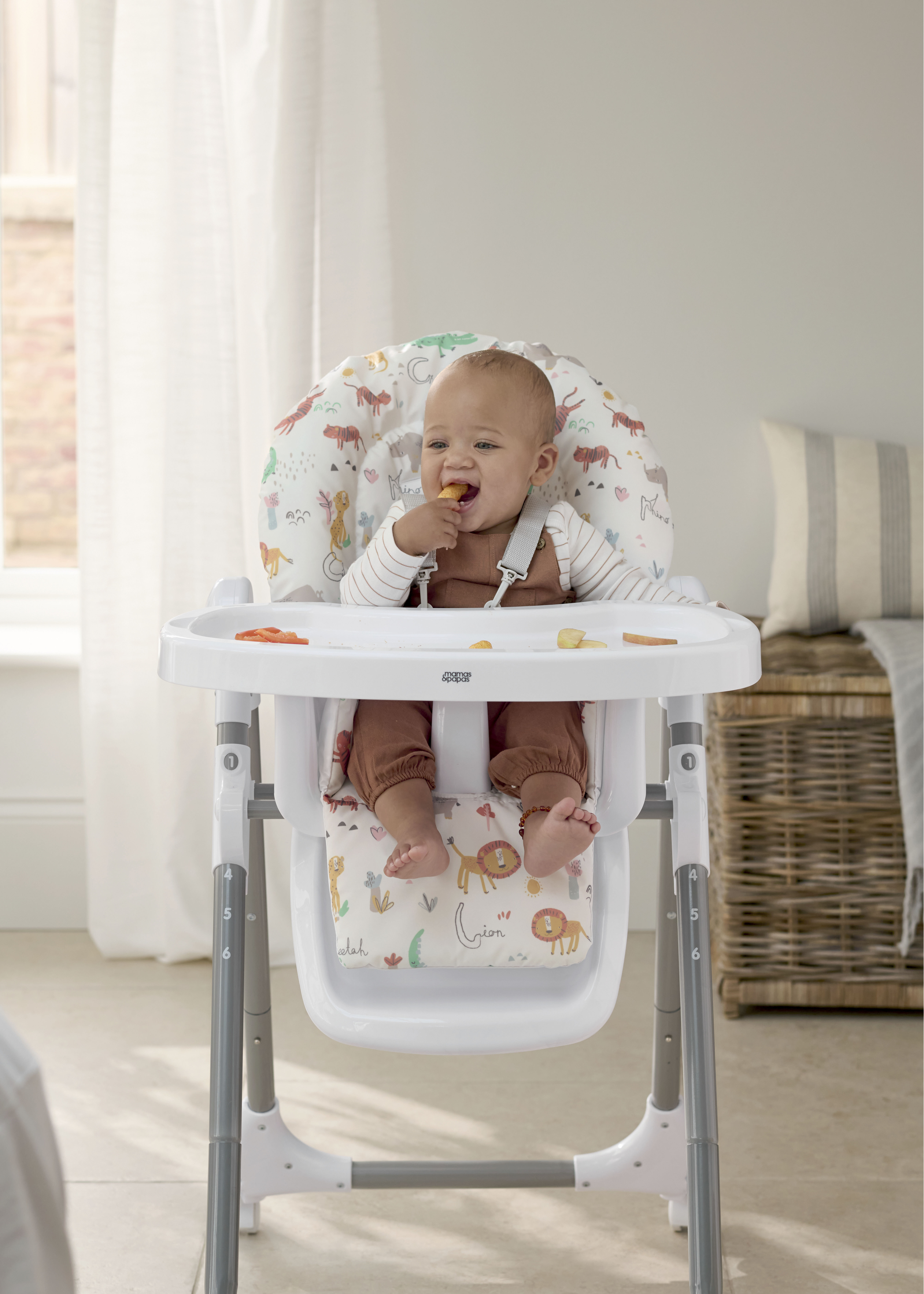 كرسي سناكس مرتفع - نقشة غابة وأحرف image number 4